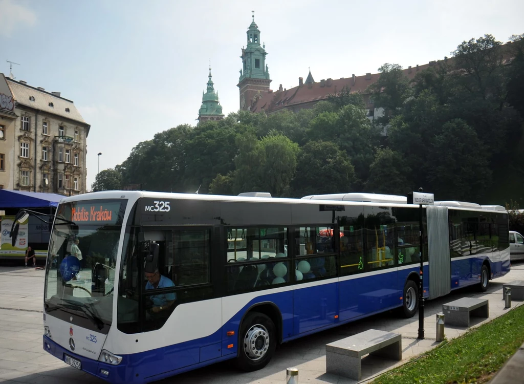 Autobusy Mobilisa jeżdżą m.in. po Krakowie. Dla laika nie różnią się od tych należących do MPK