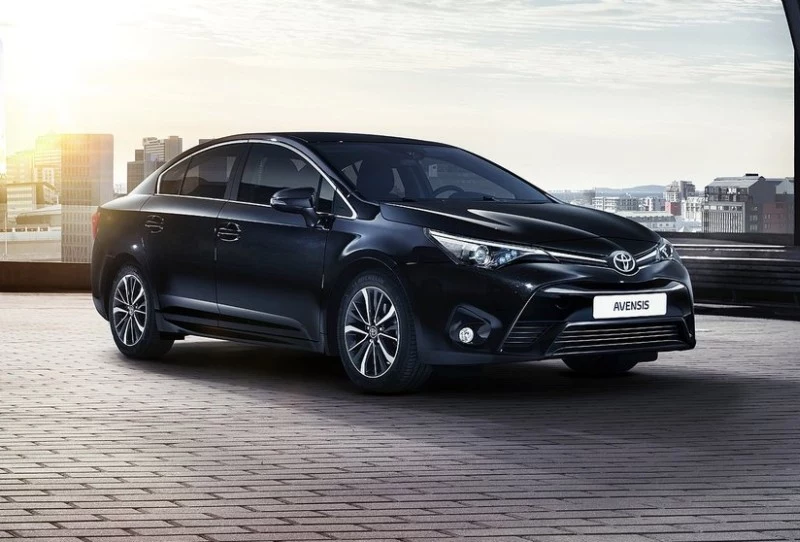 Co dalej z Toyotą Avensis?