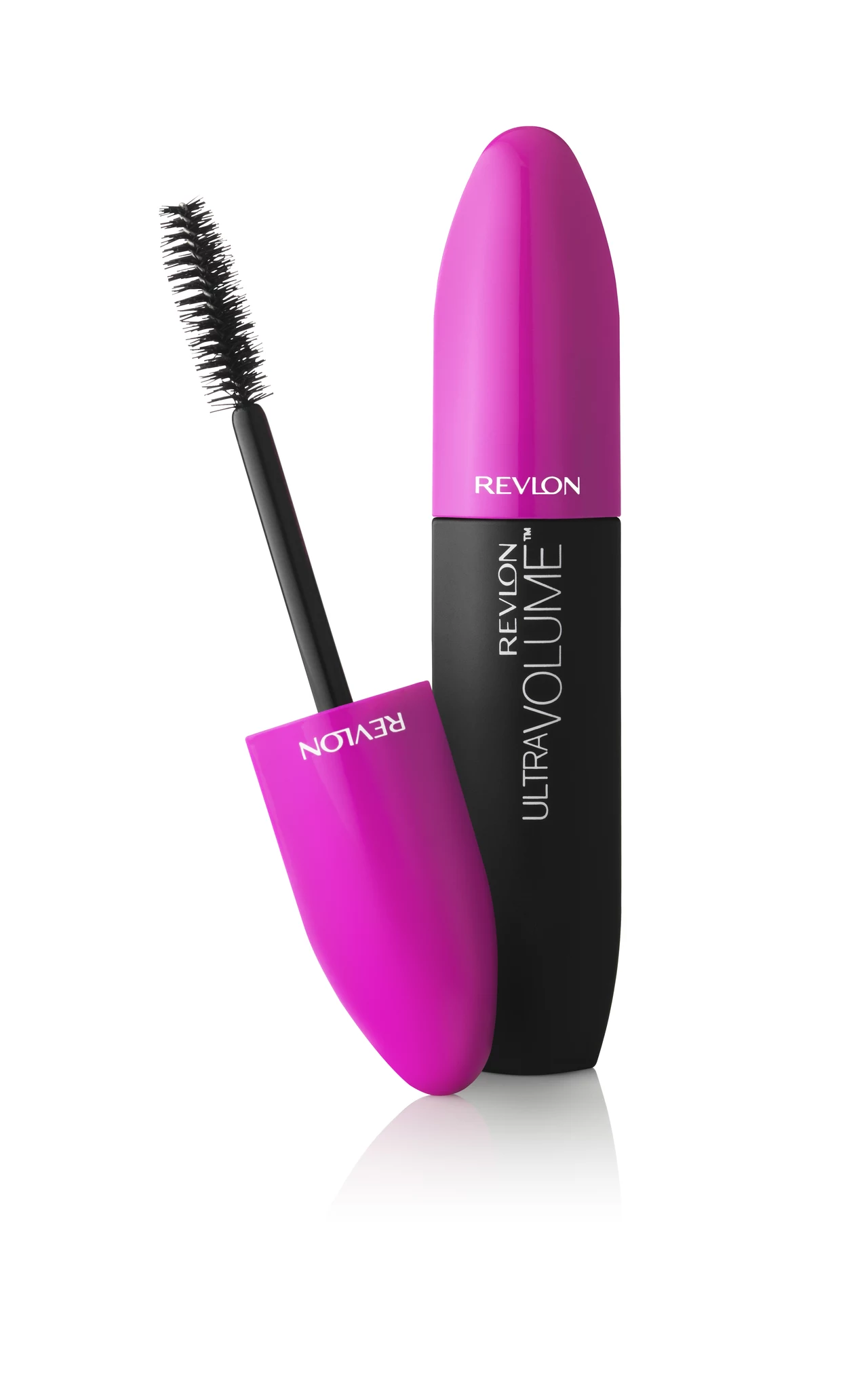 Revlon Ultra Volume Jeśli nałożysz jedną warstwę – uzyskasz look idealny do pracy, kiedy zaaplikujesz kolejną – stworzysz kocie spojrzenie doskonały na romantyczną randkę czy szalony wieczór. Tusz daje pożądane efekty już po pierwszej aplikacji, a dzięki trzem warstwom włosków na szczoteczce aplikuje się go niezwykle łatwo i precyzyjnie (żadnych posklejanych rzęs!). Dobrze nałożony, z powodzeniem zastąpi cały makijaż oka, a ty będziesz mogła zrezygnować z kresek i cieni. Szczoteczka: Bardzo gęsta, z trzema warstwami włosia. Aplikacja: Już po nałożeniu jednej warstwy, rzęsy stają się wyraźnie grubsze. Nie skleja rzęs. Jedna „porcja” produktu wystarcza na pomalowanie jednego oka. Efekt: Już po pierwszej aplikacji rzęsy nabierają gęstości i głębokiego, czarnego koloru, gęsta szczoteczka sprawia, że wydobywane są nawet krótsze i cieńsze włoski. Oczy zyskują ładną oprawę, spojrzenie staje się głębsze. Trwałość: Bardzo dobra, tusz nie rozmazuje się i nie kruszy. Wieczorem rzęsy wyglądają tak samo jak po porannym nałożeniu kosmetyku. Stosunek jakości do ceny 9/10 (40 pln) Revlon Ultra Volume Jeśli nałożysz jedną warstwę – uzyskasz look idealny do pracy, kiedy zaaplikujesz kolejną – stworzysz kocie spojrzenie doskonały na romantyczną randkę czy szalony wieczór. Tusz daje pożądane efekty już po pierwszej aplikacji, a dzięki trzem warstwom włosków na szczoteczce aplikuje się go niezwykle łatwo i precyzyjnie (żadnych posklejanych rzęs!). Dobrze nałożony, z powodzeniem zastąpi cały makijaż oka, a ty będziesz mogła zrezygnować z kresek i cieni. Szczoteczka: Bardzo gęsta, z trzema warstwami włosia. Aplikacja: Już po nałożeniu jednej warstwy, rzęsy stają się wyraźnie grubsze. Nie skleja rzęs. Jedna „porcja” produktu wystarcza na pomalowanie jednego oka. Efekt: Już po pierwszej aplikacji rzęsy nabierają gęstości i głębokiego, czarnego koloru, gęsta szczoteczka sprawia, że wydobywane są nawet krótsze i cieńsze włoski. Oczy zyskują ładną oprawę, spojrzenie staje się głębsze. Trwałość: Bardzo dobra, tusz nie rozmazuje się i nie kruszy. Wieczorem rzęsy wyglądają tak samo jak po porannym nałożeniu kosmetyku. Stosunek jakości do ceny 9/10 (40 pln)