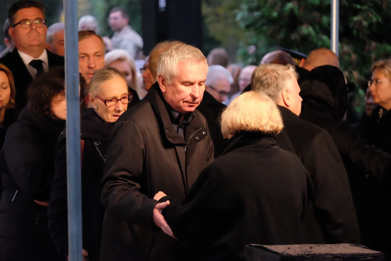 W pogrzebie wziął również udział Krzysztof Materna.