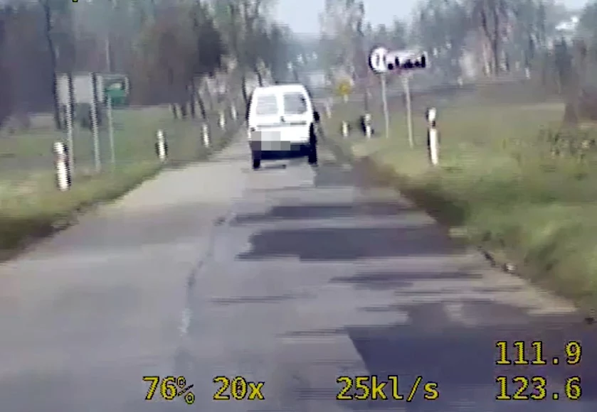 Za przekroczenie prędkości o ponad 50 km/h w terenie zabudowanym policja zatrzymuje prawo jazdy