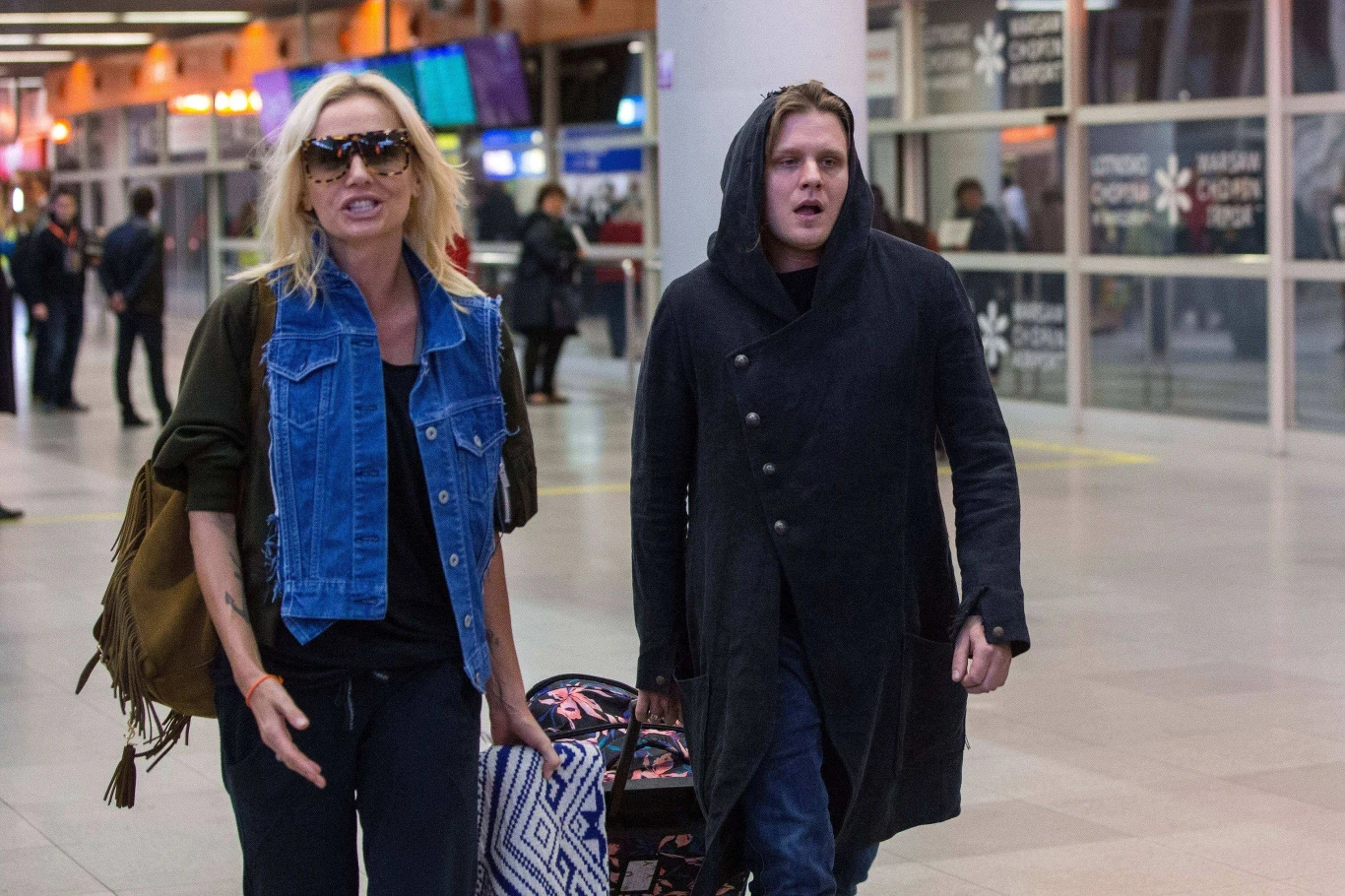 Aga ucieszyła się na widok paparazzich Aga ucieszyła się na widok paparazzich