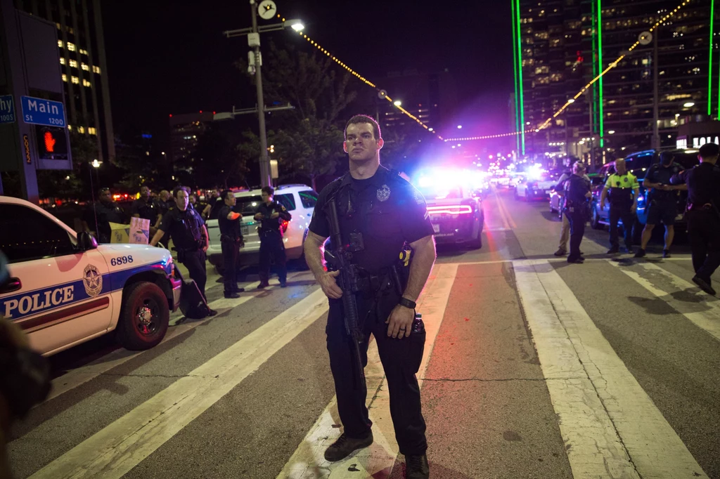 Zdjęcie z akcji policji po strzelaninie w Dallas Zdjęcie z akcji policji po strzelaninie w Dallas