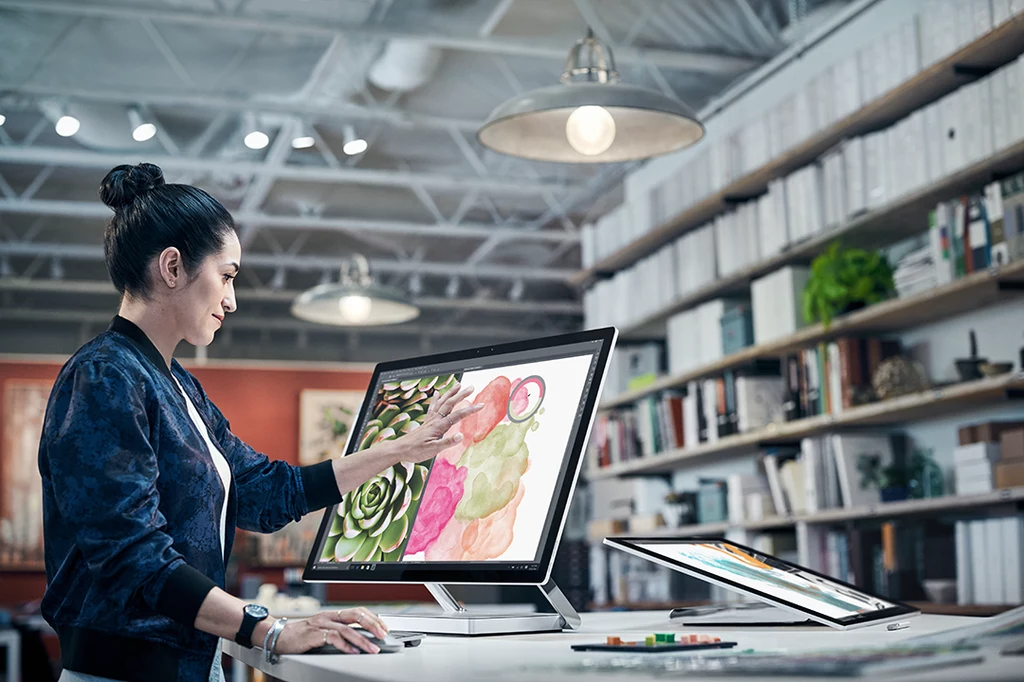 Microsoft Surface Studio ma być konkurencją dla iMaca