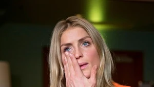 Zapłakana Therese Johaug na konferencji prasowej