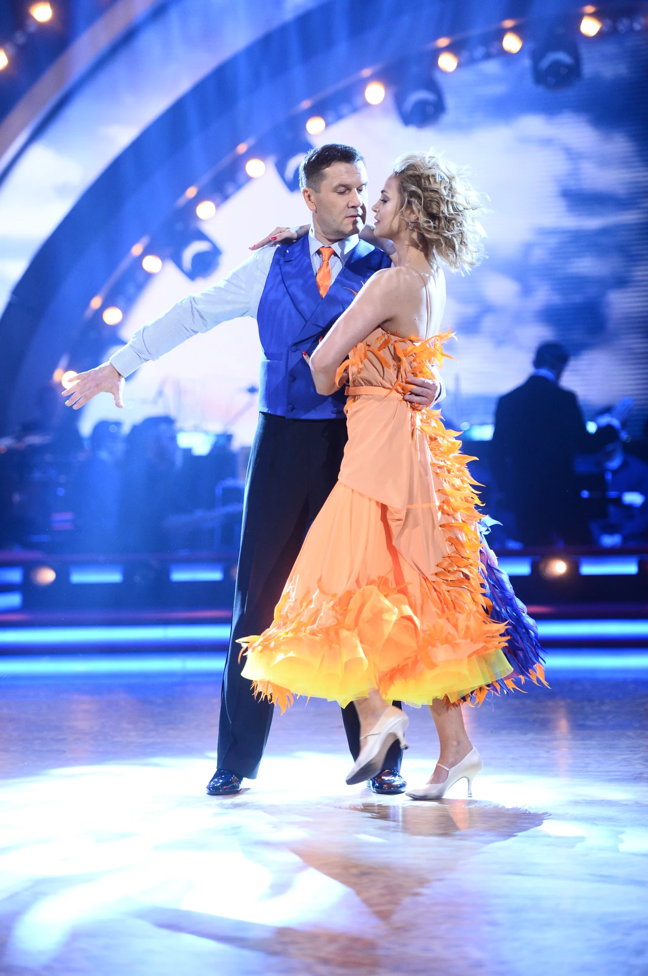 Robert Wabich i Hanna Żudziewicz zaprezentowali fokstrota. „Największa metamorfoza tego programu” – Iwona Pavlović zwróciła na początek uwagę na… utratę wagi aktora. Co do tańca –„zadziwia mnie!” – krzyknęła Czarna Mamba, chwaląc najbardziej „ściąganie pięt”. „Piękny przepływ ruchu” – podsumował występ Wabicha Michał Malitowski, dodając, że aktor poprawił ramę. „Jesteś na podium, ale możesz walczyć o złoto” – zakończył juror. Para otrzymała 40 punktów.