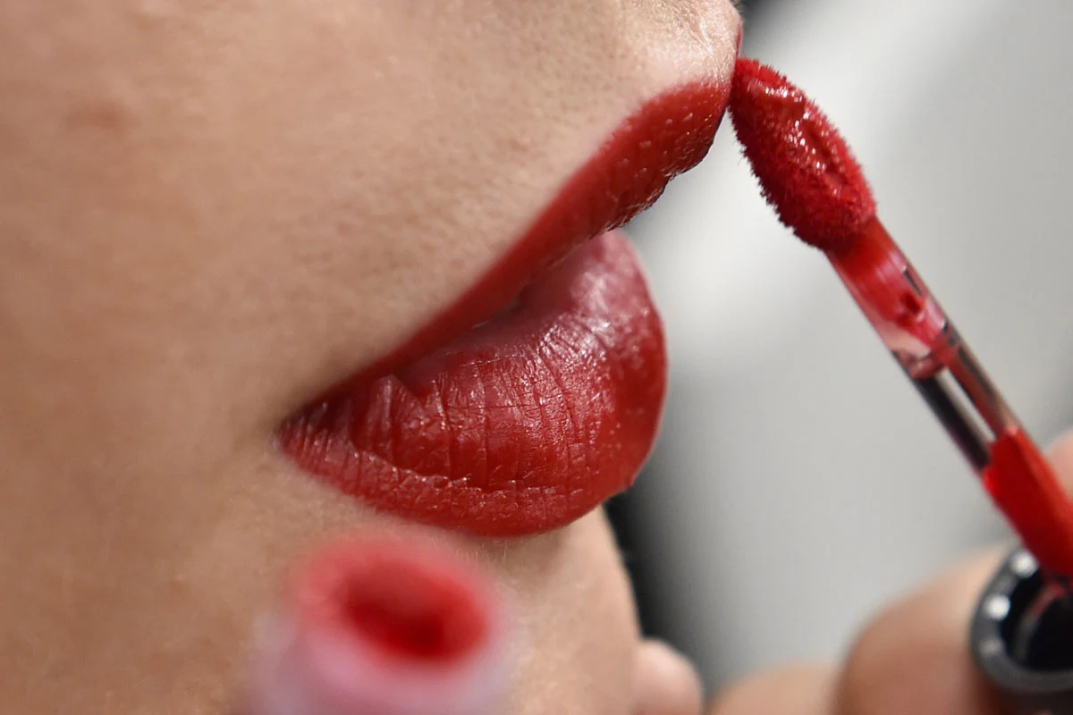 Makijażyści wrócili do klsycznych reguł Makijażyści wrócili do klsycznych reguł