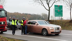 Zdjęcie z miejsca zatrzymania dubajskiego Rolls-Royce'a