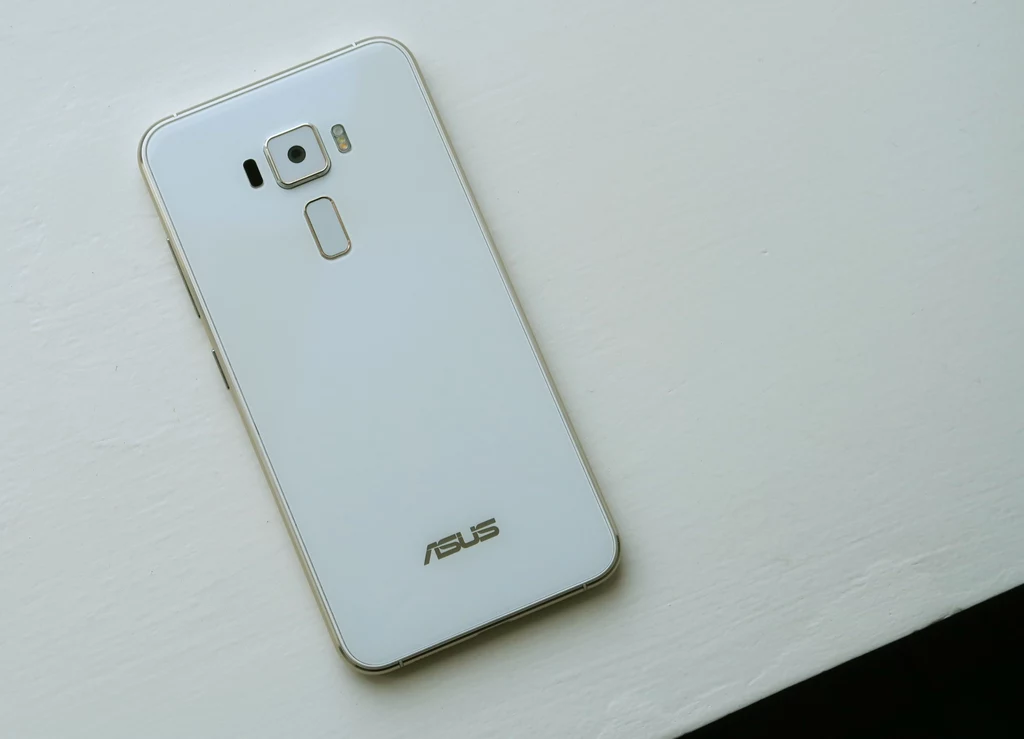 Asus Zenfone 3