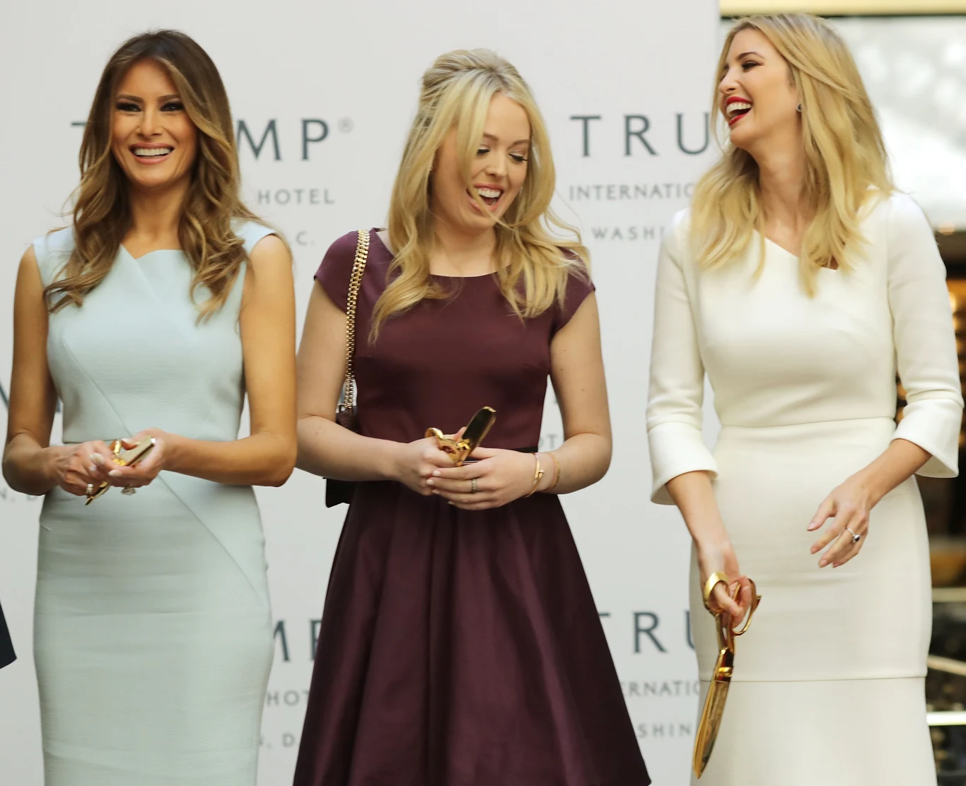Melanie Trump z pasierbicami: Tiffany i Ivanką Melanie Trump z pasierbicami: Tiffany i Ivanką