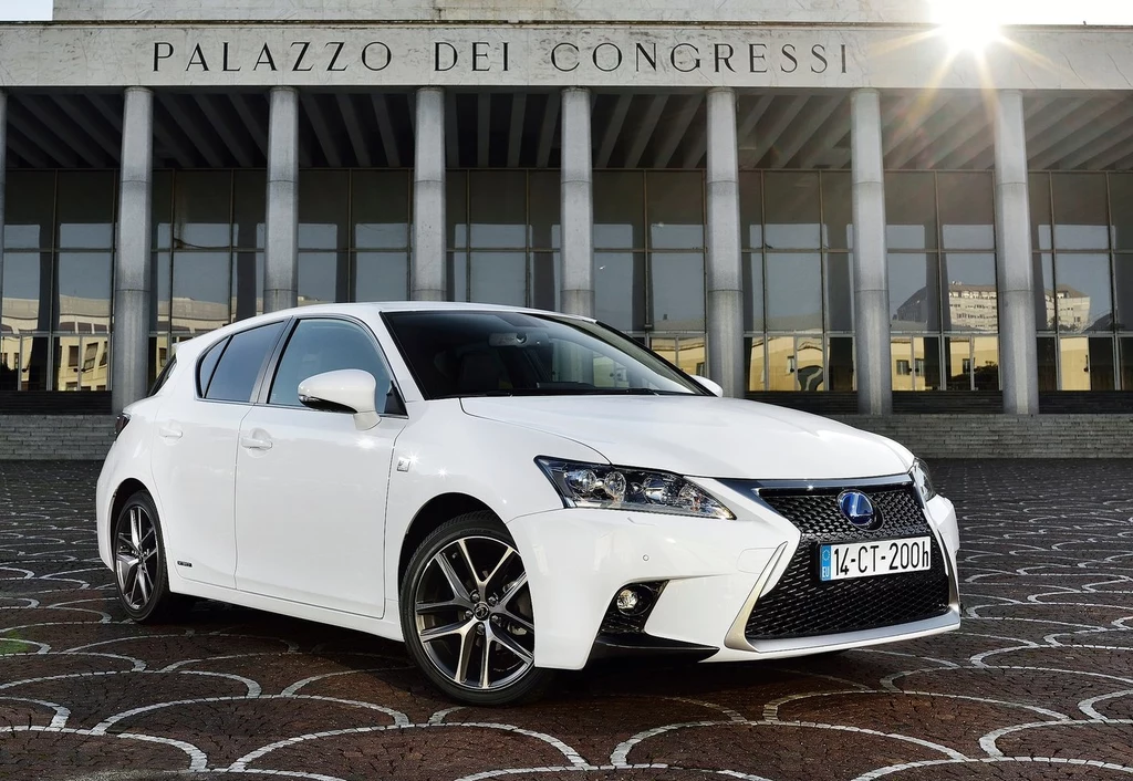 Lexus CT 200h