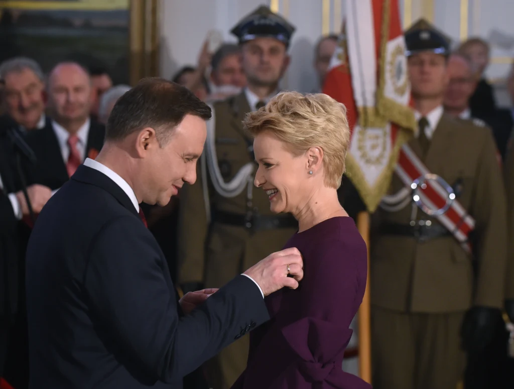 Małgorzata Kożuchowska została odznaczona przez prezydenta Dudę Małgorzata Kożuchowska została odznaczona przez prezydenta Dudę