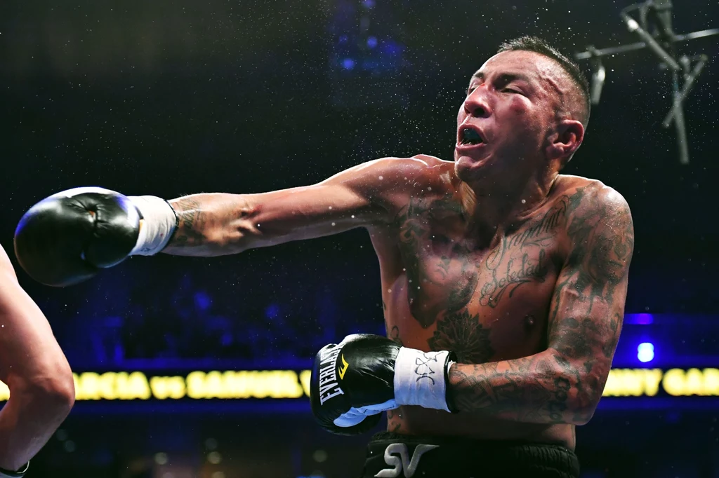 Samuel Vargas w walce z Dannym Garcią