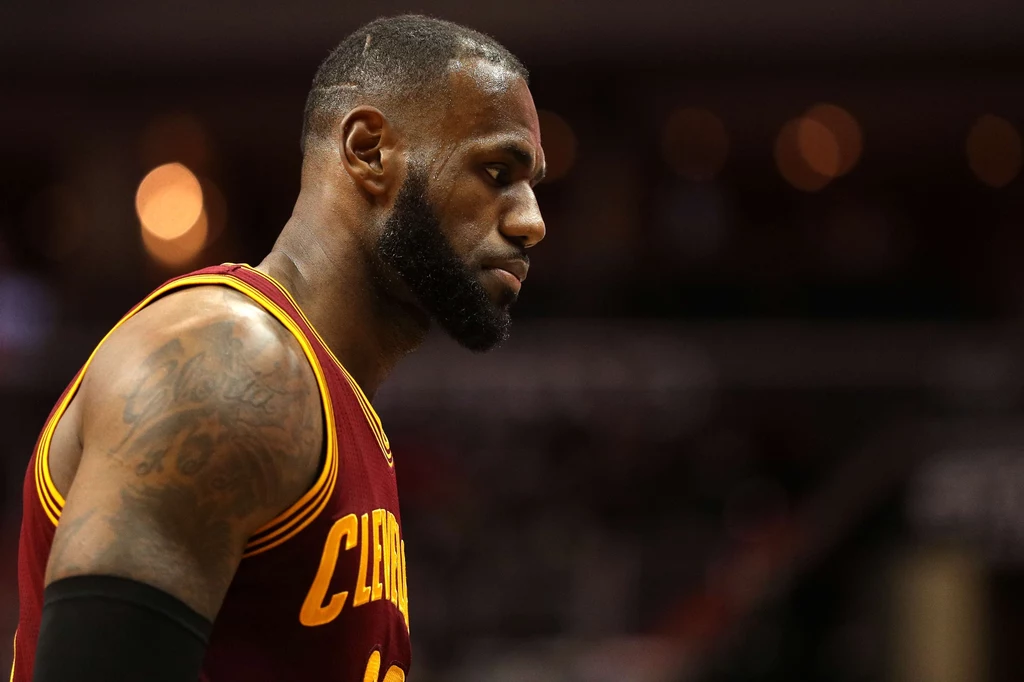 LeBron James z Cleveland Cavaliers LeBron James z Cleveland Cavaliers