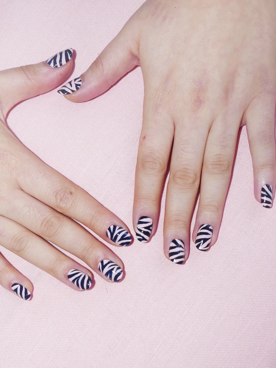 Manicure zebra