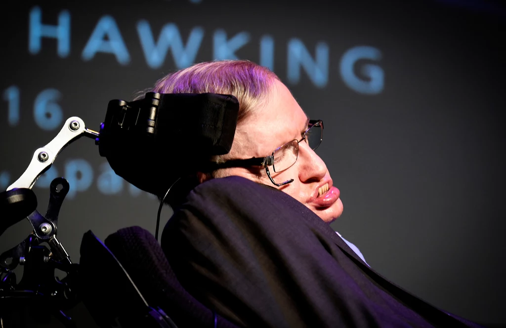 Stephen Hawking boi się o losy ludzkości