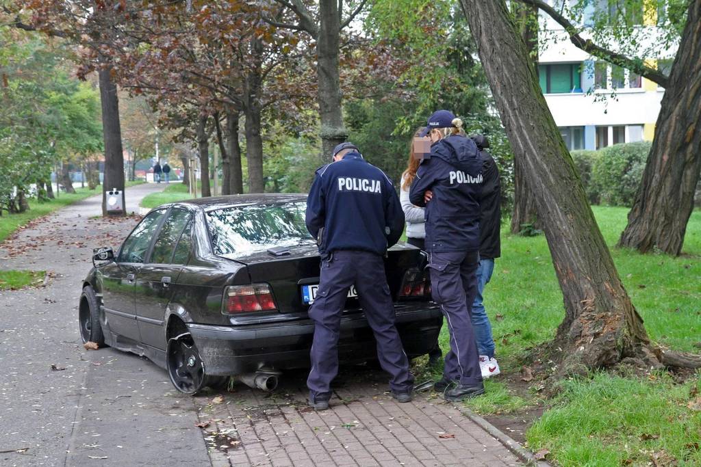 Za najbardziej "wypadkogenną" grupę uważa się młodych kierowców