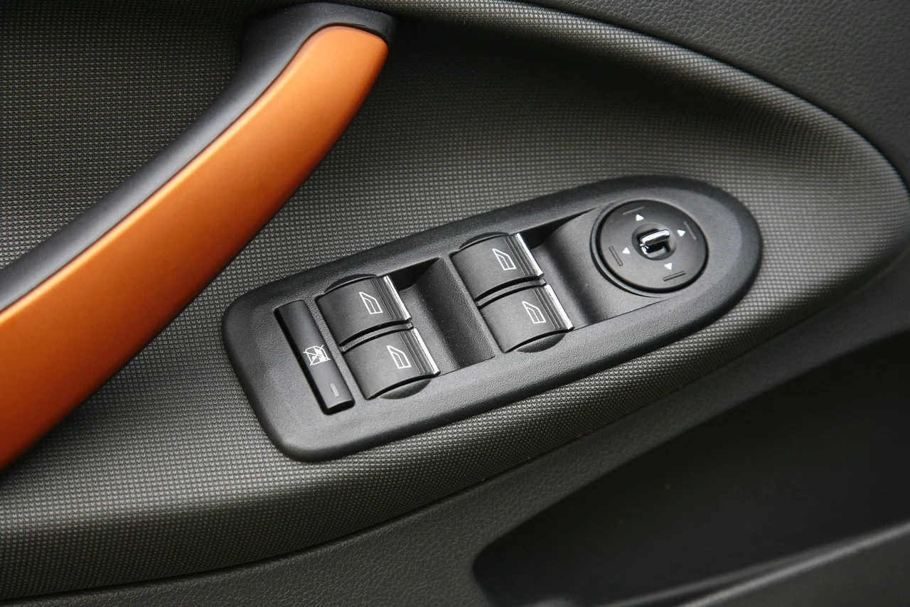 Ford Kuga I (2008-2012) Ford Kuga I (2008-2012)