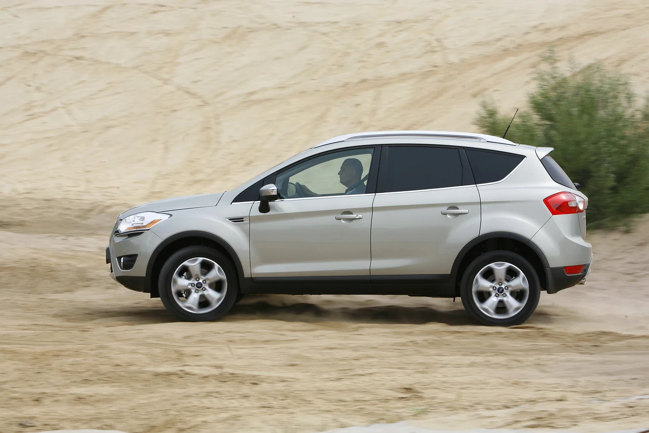 Ford Kuga I (2008-2012) Ford Kuga I (2008-2012)