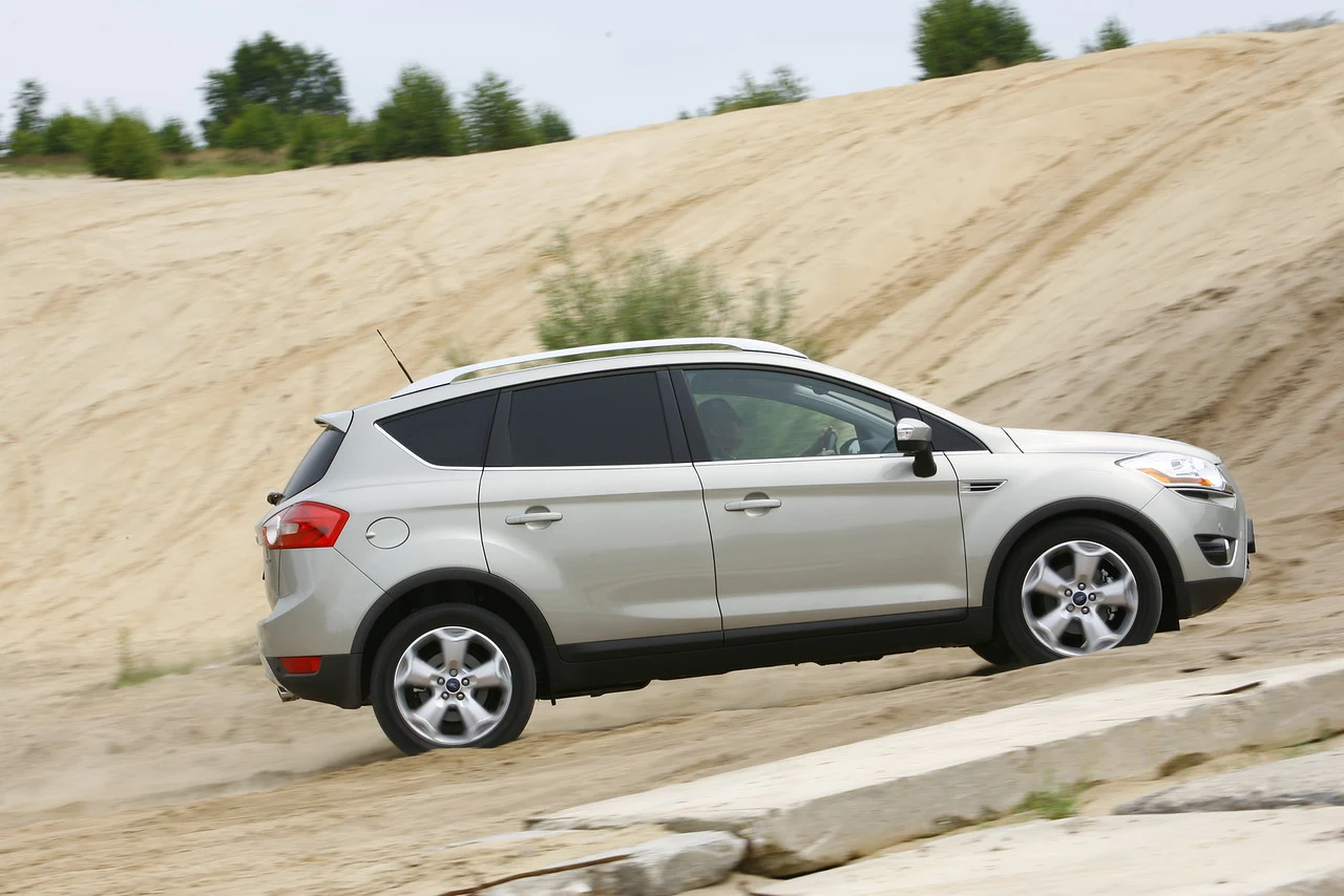 Ford Kuga I (2008-2012) Ford Kuga I (2008-2012)