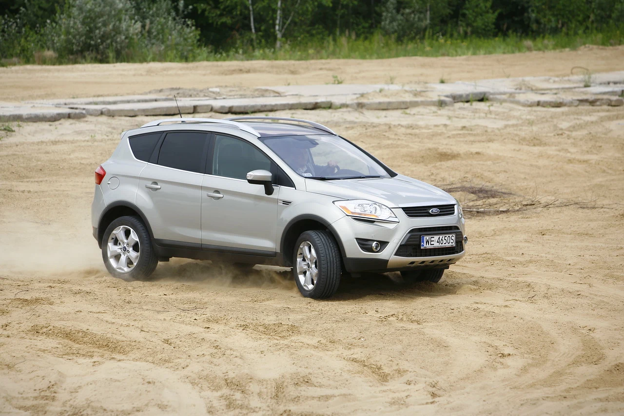 Ford Kuga I (2008-2012) Ford Kuga I (2008-2012)