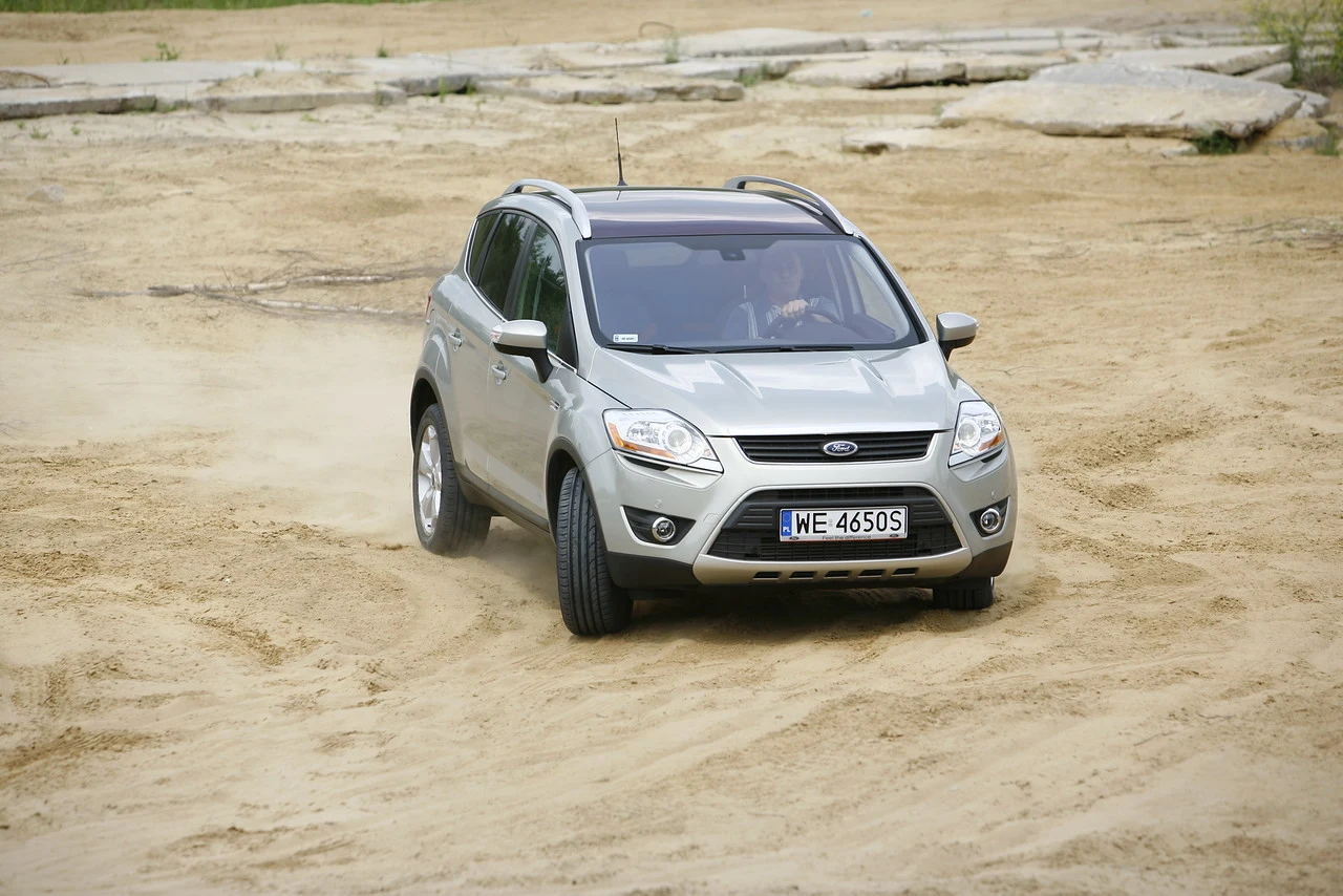 Ford Kuga I (2008-2012) Ford Kuga I (2008-2012)