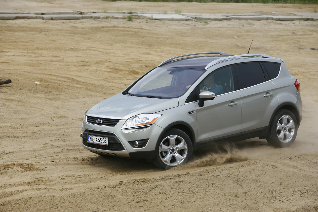 Ford Kuga I (2008-2012) Ford Kuga I (2008-2012)