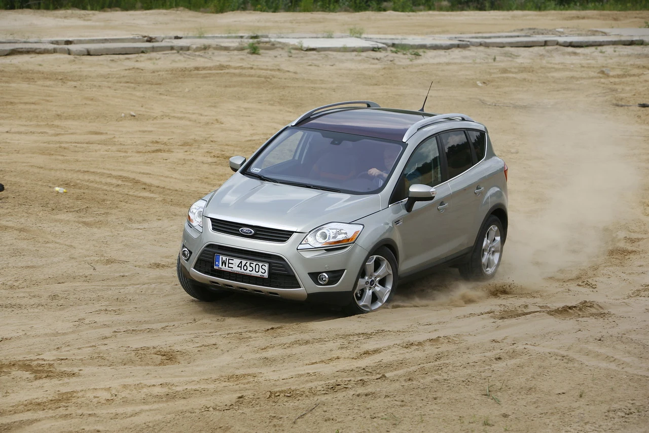 Ford Kuga I (2008-2012) Ford Kuga I (2008-2012)