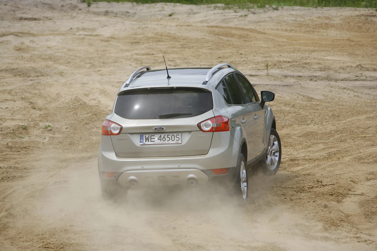 Ford Kuga I (2008-2012) Ford Kuga I (2008-2012)