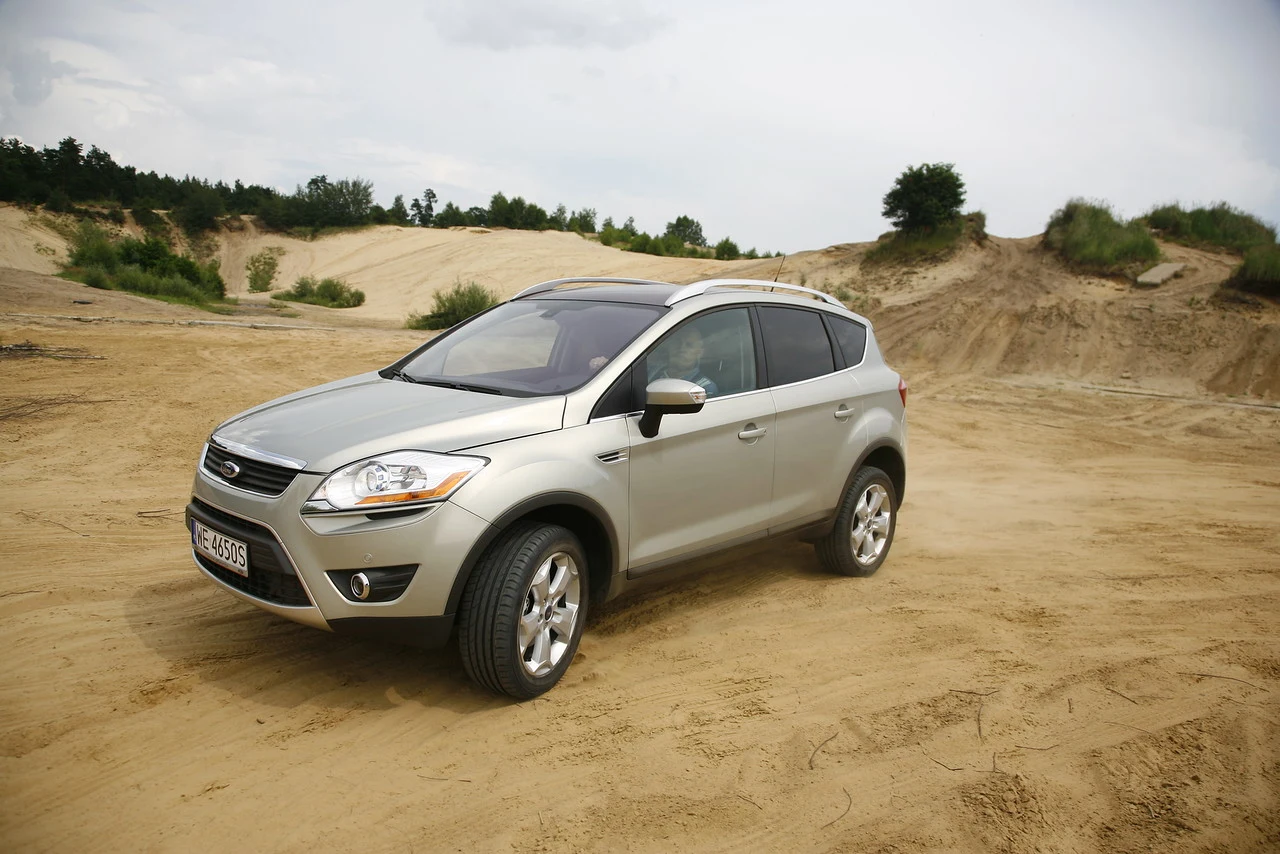 Ford Kuga I (2008-2012) Ford Kuga I (2008-2012)