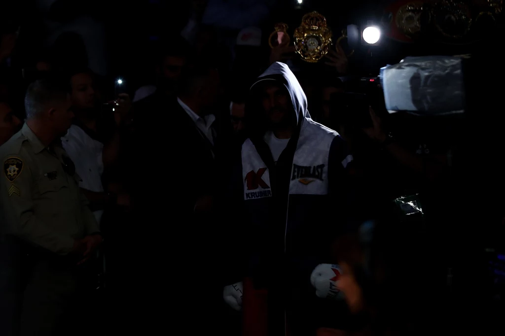 Siergiej Kowaliow w drodze na ring