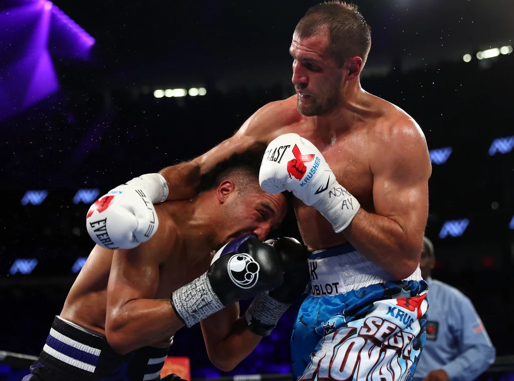 Andre Ward zdobył tytuł mistrza świata WBA, WBO i IBF wagi półciężkiej