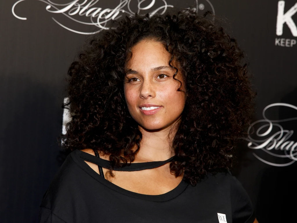 Alicia Keys całkowicie zrezygnowała z makijażu 