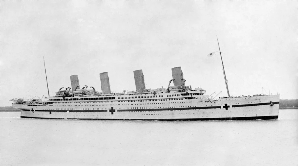 HMHS "Britannic" w wojennej szacie