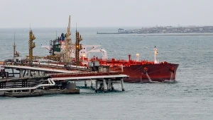 Stare tankowce są kupowane przez firmy z Bliskiego Wschodu, aby przewoziły rosyjską ropę