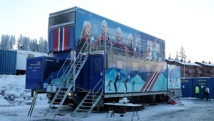 Ciężarówka serwisowa Norwegów