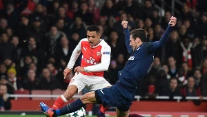 Grzegorz Krychowiak podczas feralnego spotkania z Arsenalem, w którym sprokurował karnego dla rywali