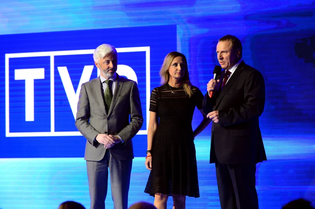 Jacek Kurski i Joanna Klimek w towarzystwie Macieja Staneckiego Jacek Kurski i Joanna Klimek w towarzystwie Macieja Staneckiego