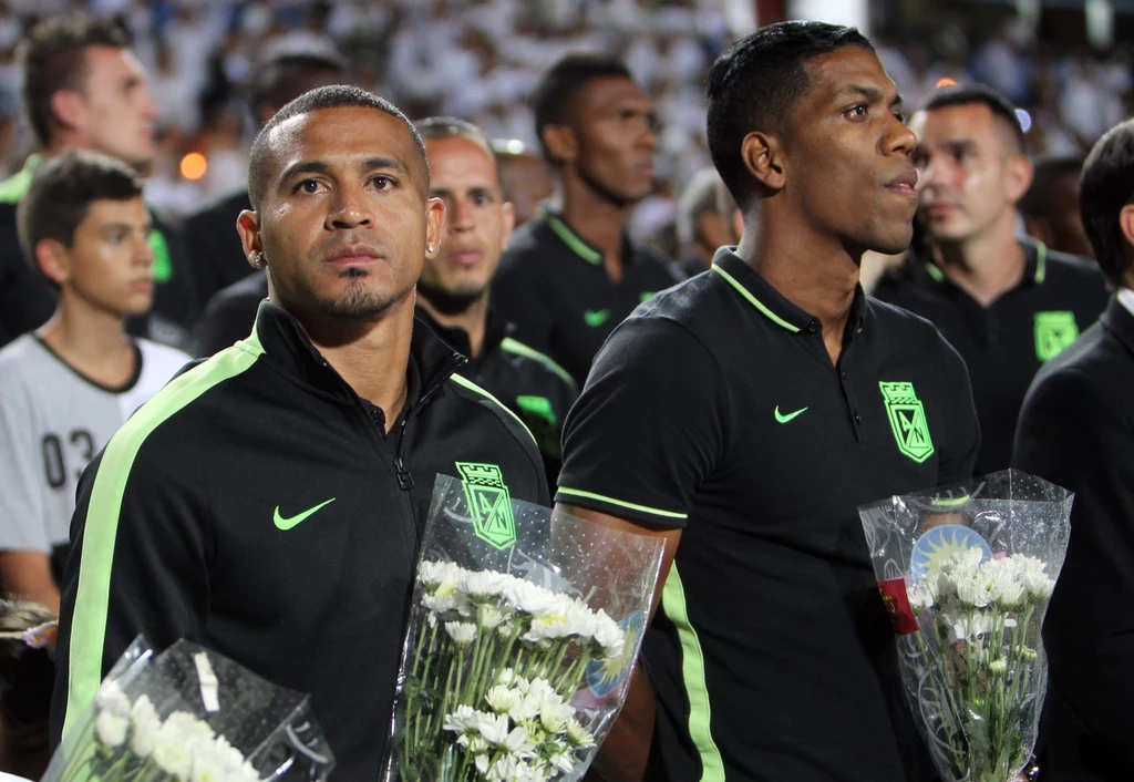 Na stadionie w kolumbijskim Medellin, zamiast planowanego finału Copa Sudamericana, odbyła się żałobna ceremonia po katastrofie samolotu z piłkarzami Chapecoense