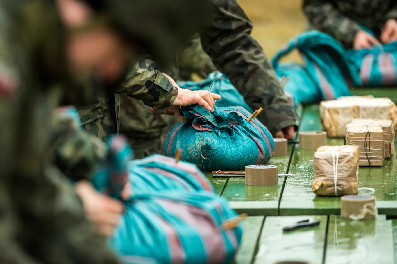 Ćwiczenia z rozmieszczania materiałów wybuchowych Ćwiczenia z rozmieszczania materiałów wybuchowych
