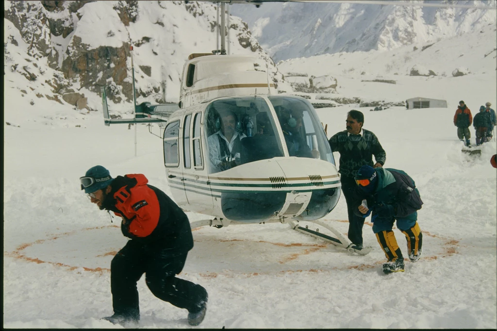 Akcja ratunkowa.   Zimowa wyprawa na  Nanga Parbat 1997-98