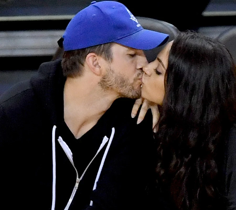 Mila Kunis i Ashton Kutcher Mila Kunis i Ashton Kutcher