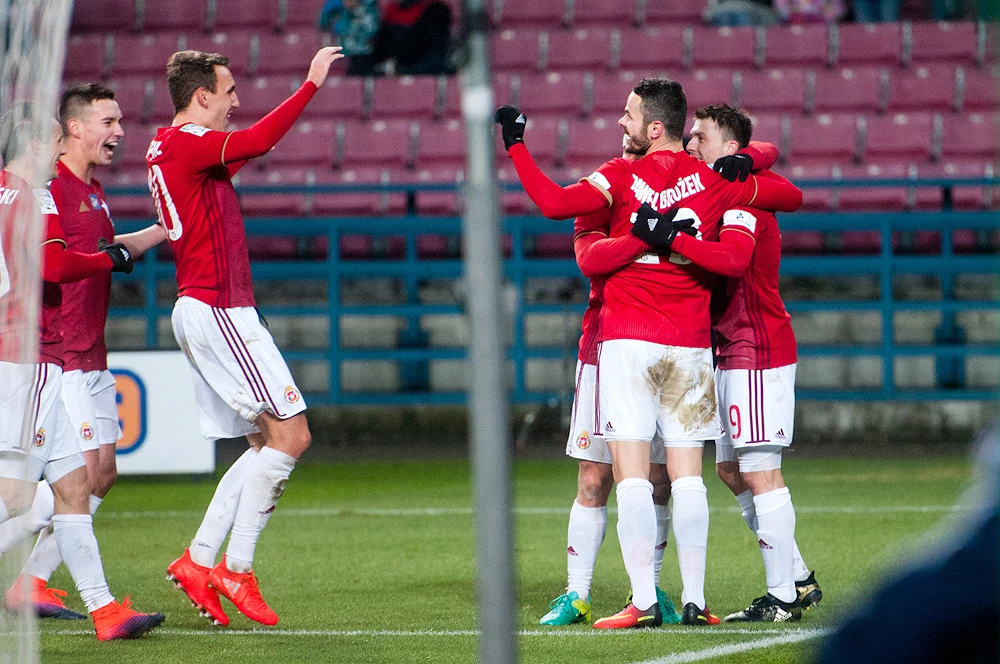 Wisła Kraków pokonała prowadzącą w tabeli Ekstraklasy Lechię Gdańsk 3-0