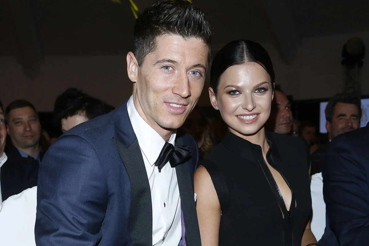 Ania i Robert Lewandowscy spodziewają się pierwszego dziecka! Ania i Robert Lewandowscy spodziewają się pierwszego dziecka!