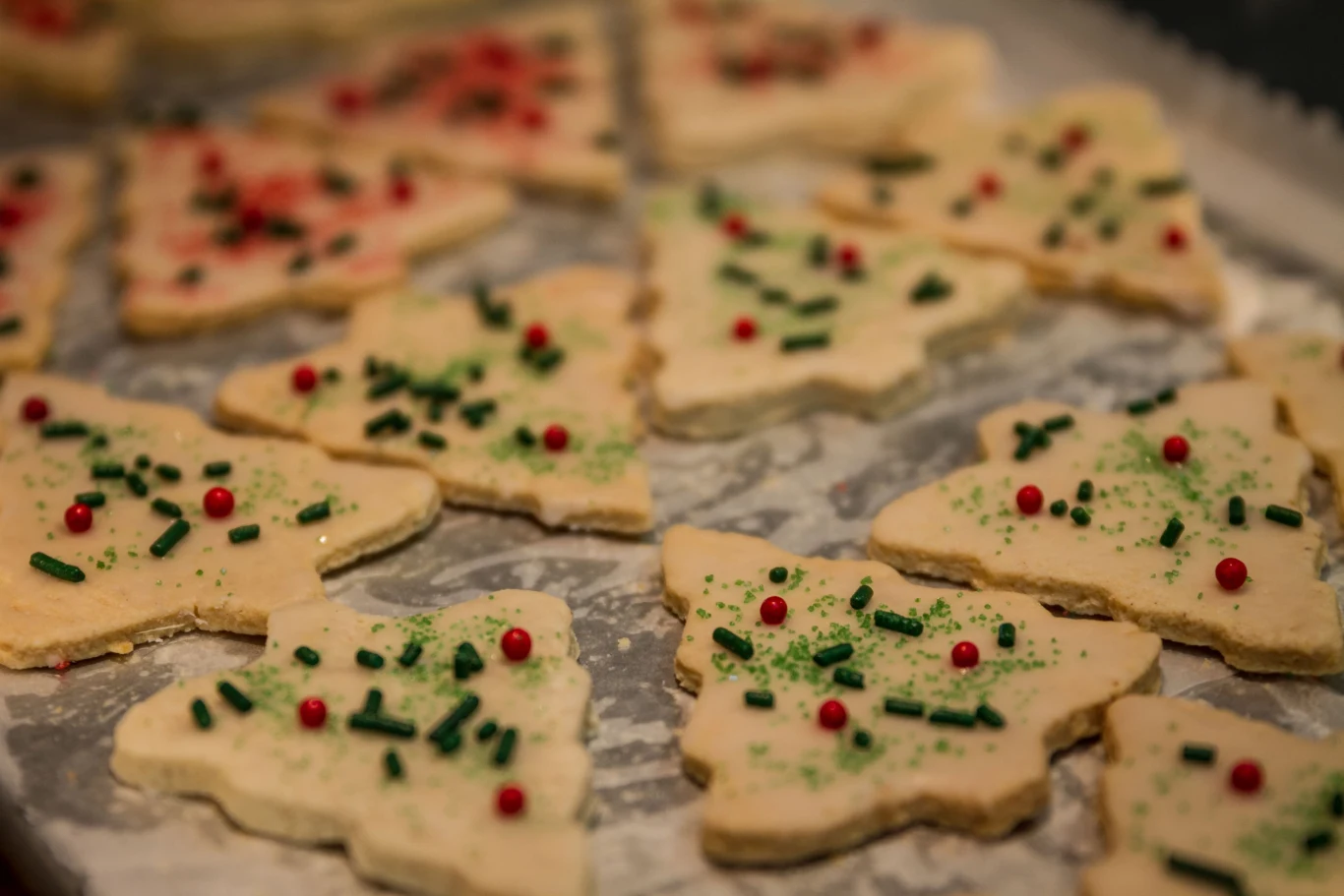 Jeżeli pierniczki wyszły zbyt miękkie, utwardź je za pomocą soli Jeżeli pierniczki wyszły zbyt miękkie, utwardź je za pomocą soli