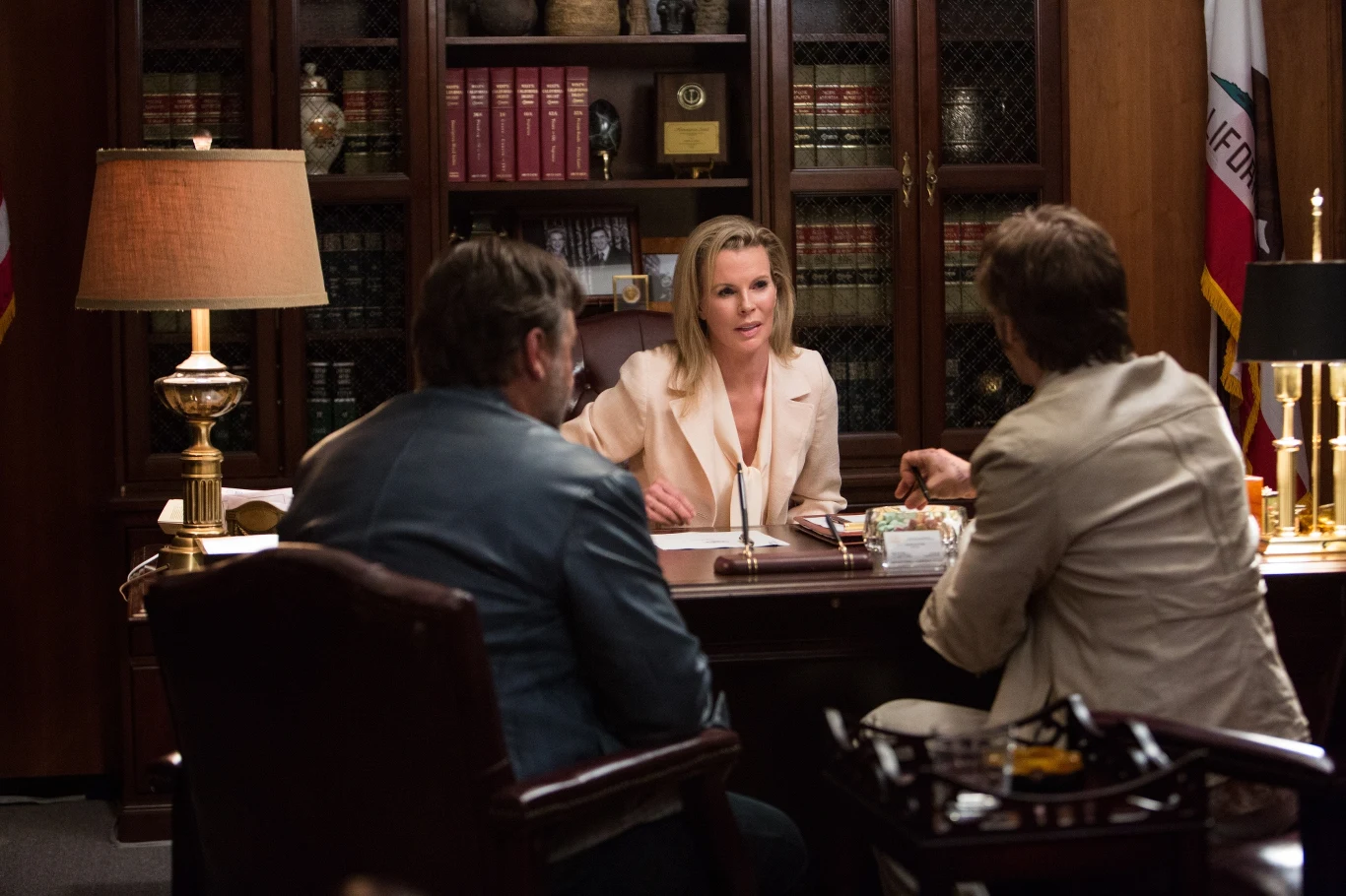 Ostatnia kreacja artystki pochodzi z komedii kryminalnej "Nice Guys. Równi goście" (2016) Shane'a Blacka, gdzie przyszło jej współpracować z Ryanem Goslingiem i dobrze z sobie znanym Russellem Crowem. Na przyszły rok zapowiadane są kolejne obrazy z Basinger: wspomniana "Ciemniejsza strona Greya" oraz "The Impossible Dream" - dramat biograficzny Rogera Spottiswoode'a. Być może gwiazda będzie miała jeszcze okazję pokazać, na co ją stać i otrzyma w końcu rolę na miarę tej z "Tajemnic Los Angeles".