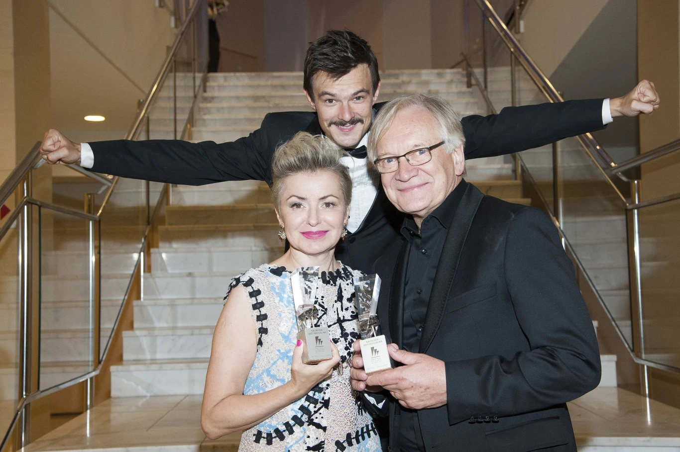 Aleksandra Konieczna, Dawid Ogrodnik, Andrzej Seweryn z nagrodą na Festiwalu Filmowym w Gdyni Aleksandra Konieczna, Dawid Ogrodnik, Andrzej Seweryn z nagrodą na Festiwalu Filmowym w Gdyni