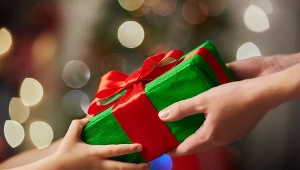 Świąteczny prezent dla dziecka? Gry wideo i przedmioty z nimi związane w czubie