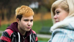 Bohaterki filmu "Fale"