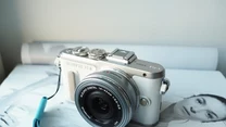 OLYMPUS PEN E-PL8 